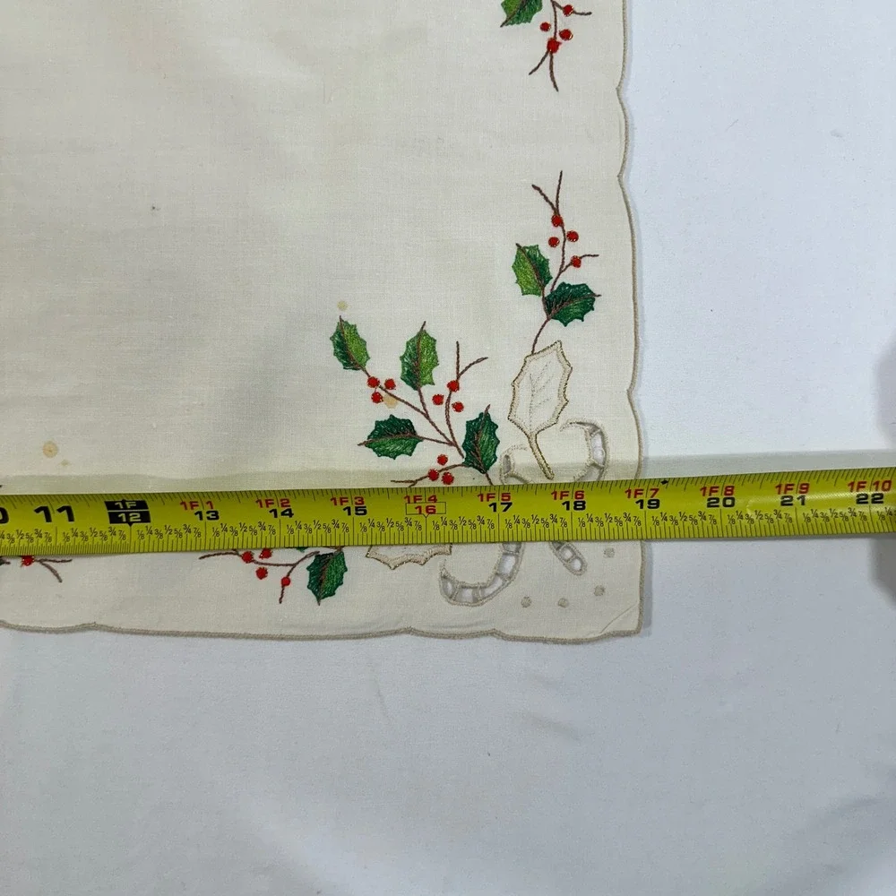 Lenox Linens Holly Berry Embroidered Placemats Napkins Set 6 Christmas Cream